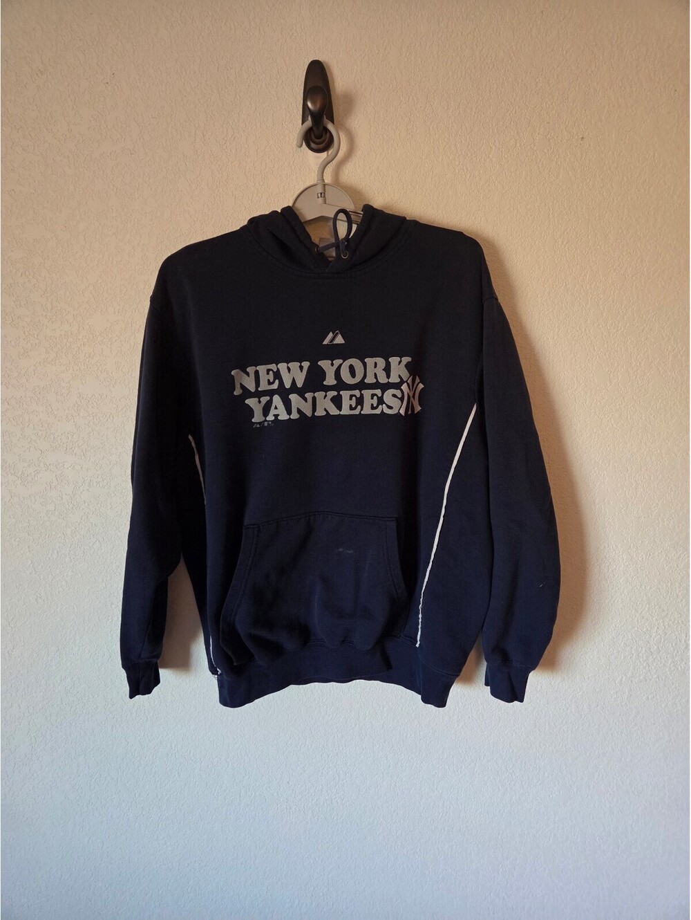 Majestic New York Yankees Navy Blue Hoodie Sweatshirt